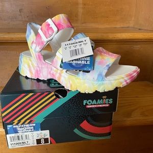 Skechers foamies “Flower Child” Brand new with and in box. 8 woman.